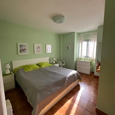 Apartamento Amplio Apartamento Con Garaje,avenida Principes De Espana 15 El Médano